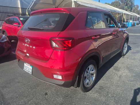 Used 2026 Hyundai Venue SE FWD image 7