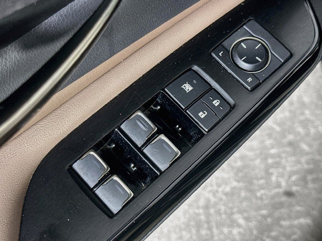 Used 2023 Lexus ES 350 w/ Accessory Package (Z1) FWD image 22