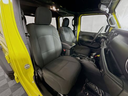 Used 2023 Jeep Wrangler Unlimited image 27