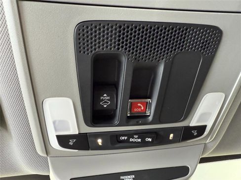 Used 2025 Acura ADX FWD image 28
