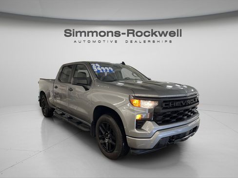 Used 2024 Chevrolet Silverado 1500 Custom w/ LPO, Dark Essentials Package image 3