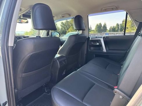 Used 2022 Toyota 4Runner TRD Sport w/ Technology Package AWD/4WD image 11