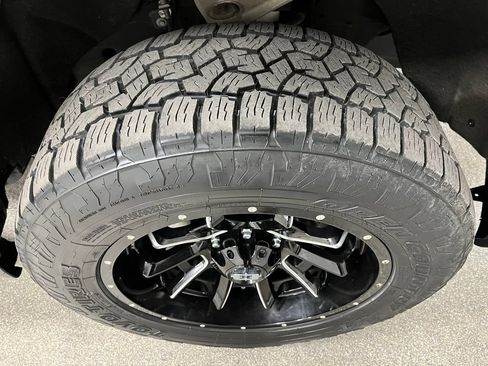 Used 2021 GMC Sierra 1500 AT4 AWD/4WD image 16