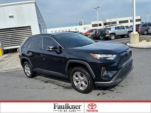 Certified 2022 Toyota RAV4 XLE AWD/4WD image 2