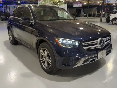 Used 2021 Mercedes-Benz GLC 300 4MATIC image 5