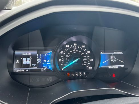 Used 2022 Ford Edge SEL w/ Sport Appearance Package image 23