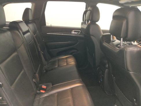 Used 2022 Jeep Grand Cherokee Limited image 19