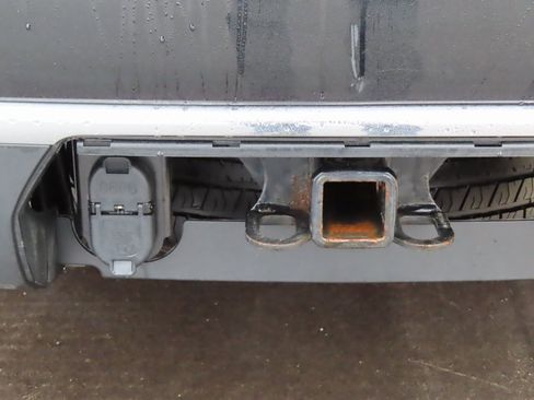 Certified 2022 Chevrolet Suburban LT w/ LT Signature Package image 20