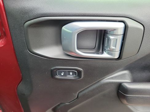 Used 2021 Jeep Gladiator Mojave image 10