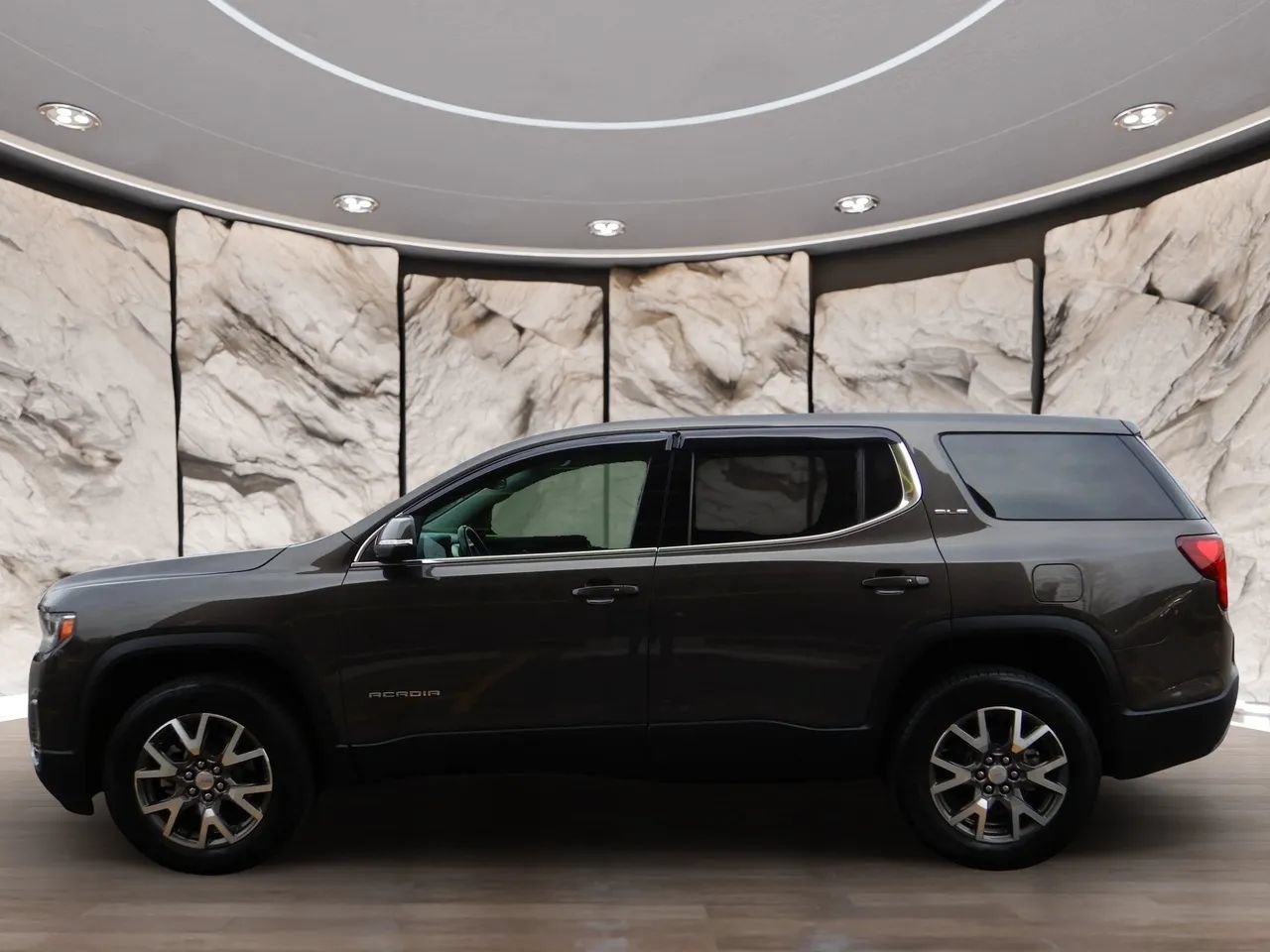 Used 2020 GMC Acadia SLE AWD/4WD image 9