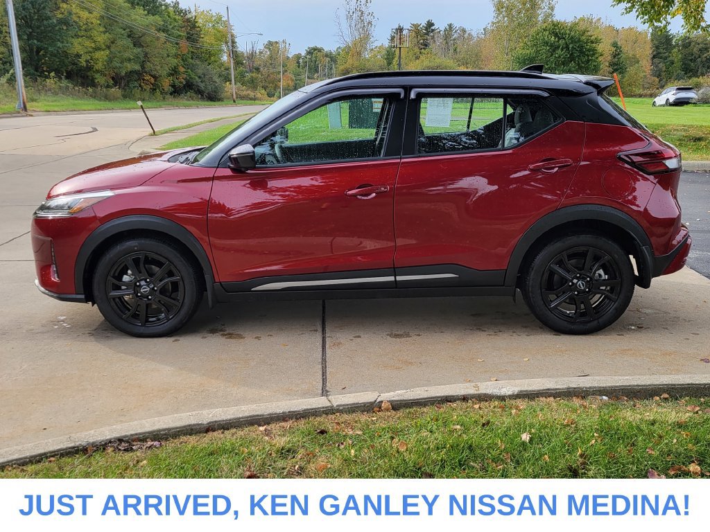 Certified 2024 Nissan Kicks SR w/ SR Premium Package FWD image 6