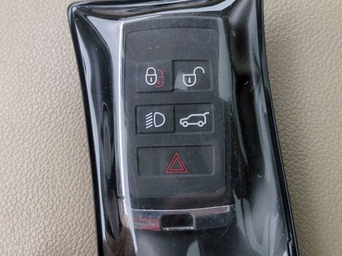 Used 2021 Land Rover Range Rover AWD/4WD image 35