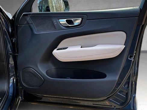 Certified 2026 Volvo XC60 B5 Plus w/ Protection Package Premier image 28