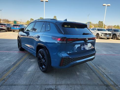 New 2026 Volkswagen Tiguan SE R-Line image 5