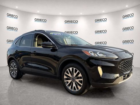 Certified 2020 Ford Escape Titanium AWD/4WD image 1