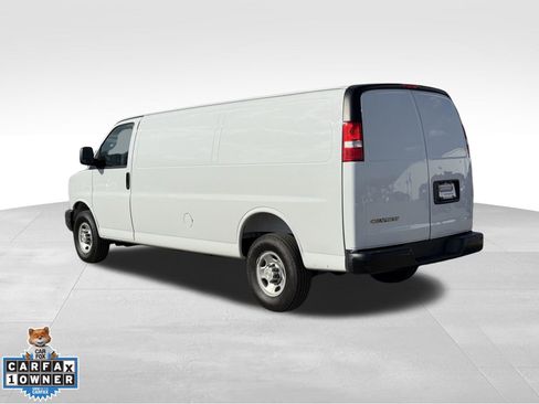 Used 2025 Chevrolet Express 2500 Extended w/ Driver Convenience Package image 4
