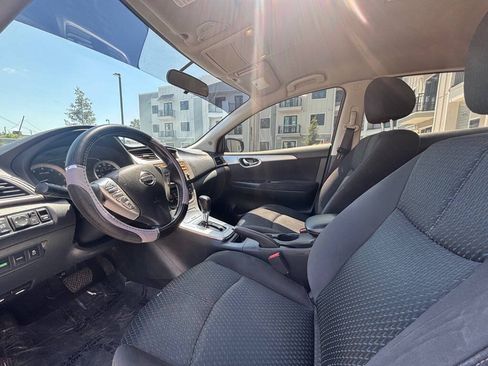 Used 2014 Nissan Sentra SR w/ SR Driver Package FWD image 10