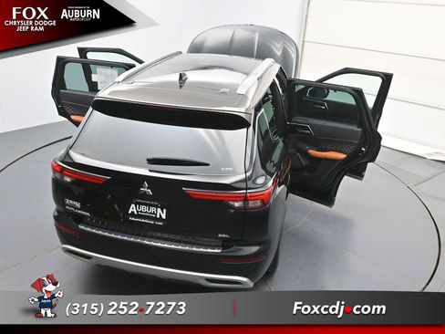 Used 2023 Mitsubishi Outlander SEL 40th Anniversary AWD/4WD image 40