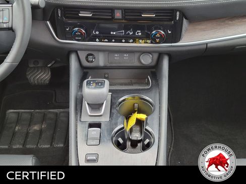 Used 2025 Nissan Rogue Platinum image 24