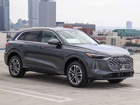 New 2026 Audi Q5 Premium AWD/4WD image 3