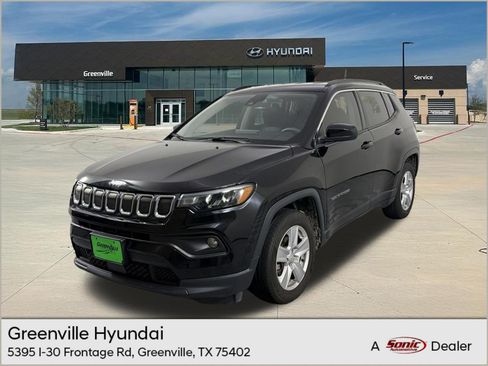 Used 2022 Jeep Compass Latitude FWD image 1