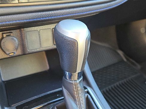 Used 2019 Toyota Corolla SE image 16