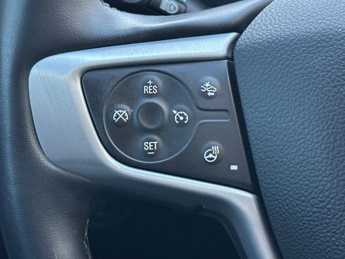 Used 2024 GMC Terrain SLT image 32