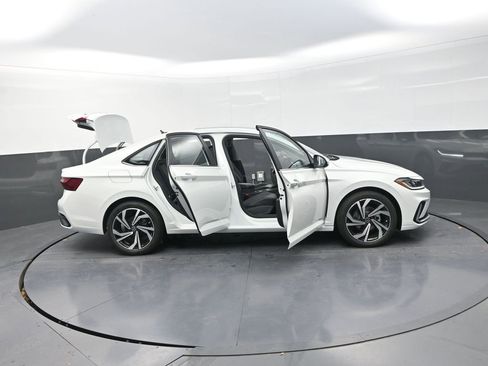 New 2026 Volkswagen Jetta SEL image 36