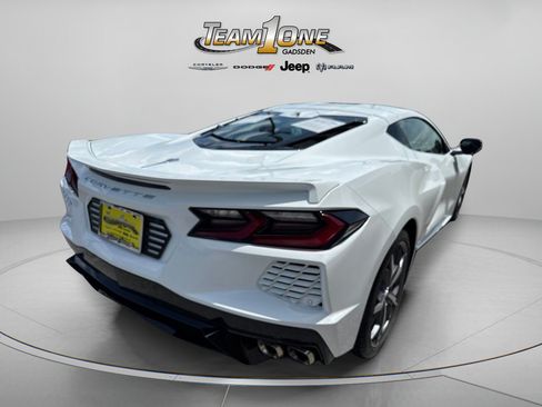 Used 2022 Chevrolet Corvette Stingray Preferred Cpe w/ Engine Appearance Package RWD image 5
