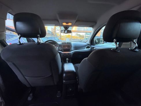 Used 2017 Dodge Journey SE w/ Flexible Seating Group image 27