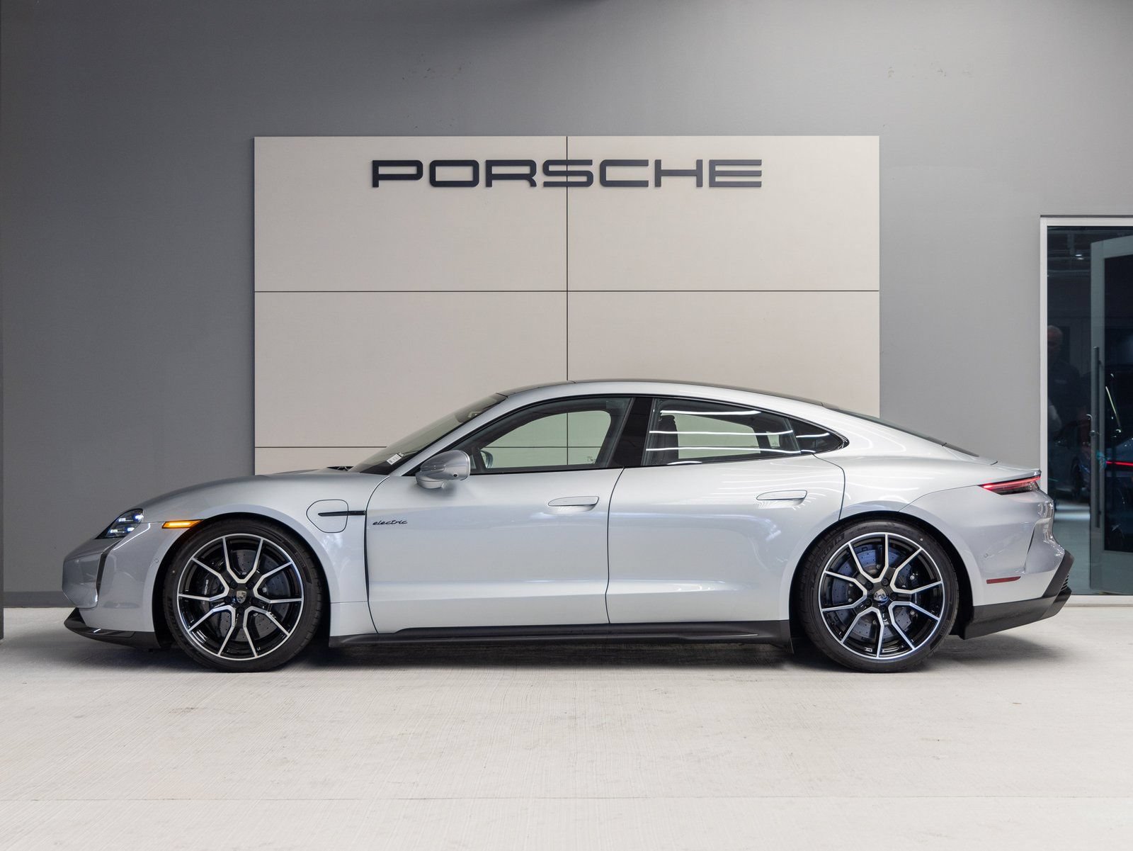 Used 2026 Porsche Taycan Turbo S AWD/4WD image 2
