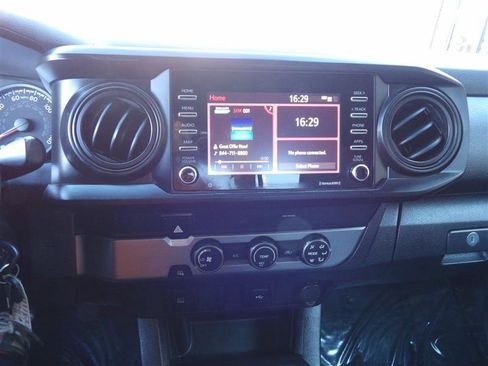 Used 2021 Toyota Tacoma 2WD Access Cab image 18
