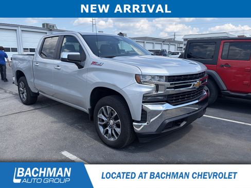 Used 2022 Chevrolet Silverado 1500 LT AWD/4WD image 1