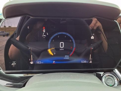Used 2026 Chevrolet Trax RS w/ Sunroof Package FWD image 37