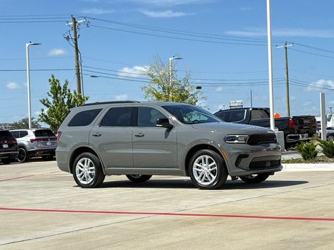 Used 2025 Dodge Durango GT AWD/4WD image 6