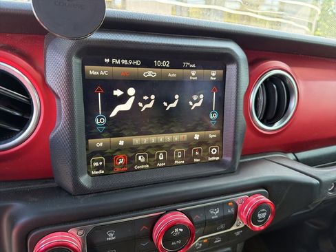 Used 2020 Jeep Gladiator Rubicon AWD/4WD image 22