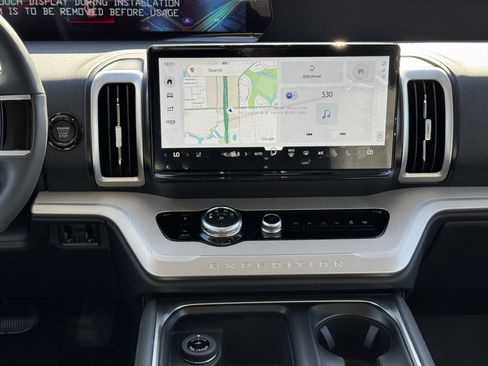 New 2026 Ford Expedition Active image 16