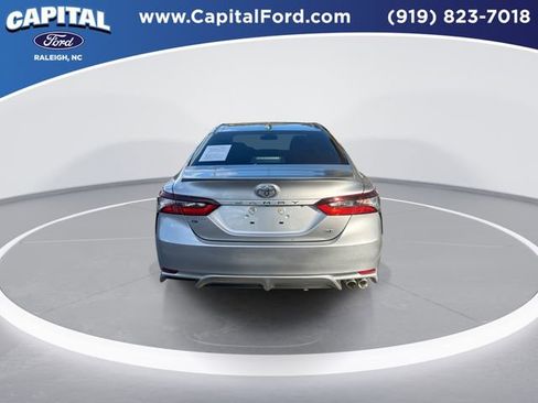 Used 2024 Toyota Camry SE image 7