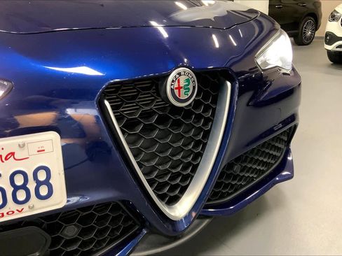 Used 2019 Alfa Romeo Giulia Ti Sport w/ Quick Order Package 22U Sport image 28
