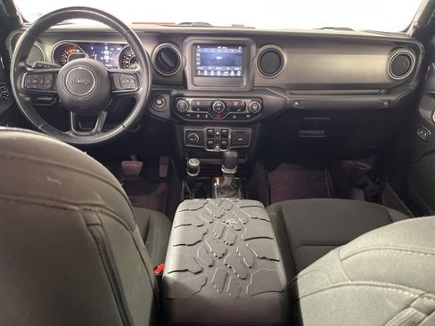 Used 2021 Jeep Gladiator Sport image 6