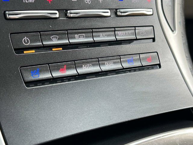 Used 2017 Lincoln MKX Reserve w/ Lincoln MKX Climate Package AWD/4WD image 29