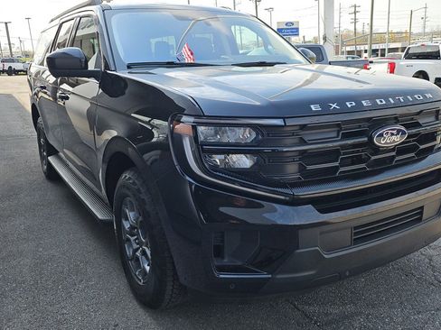Used 2025 Ford Expedition Max Active image 6
