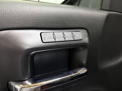 Used 2018 GMC Sierra 1500 SLT AWD/4WD image 31