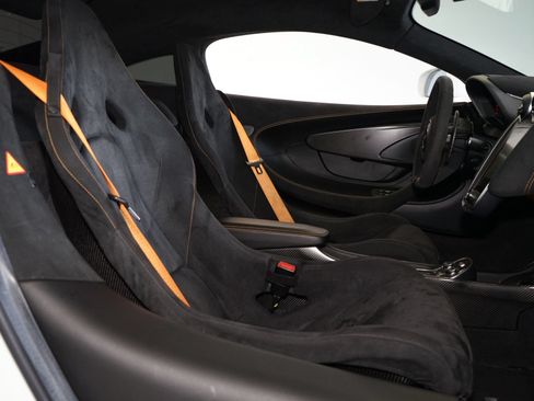 Used 2018 McLaren 570S Coupe RWD image 15