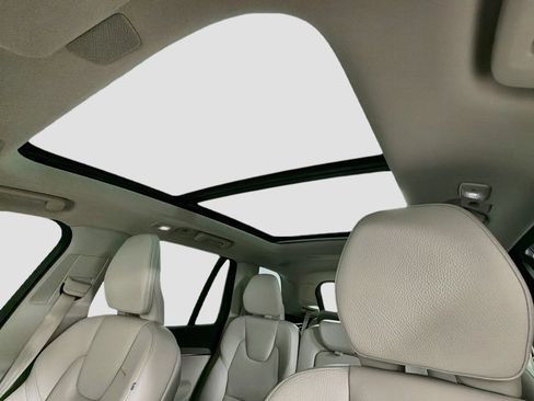 Certified 2024 Volvo XC90 B5 Plus AWD/4WD image 23