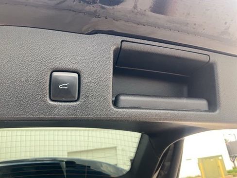 Used 2024 Ford Escape SE FWD image 28