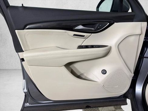 Used 2021 Buick Envision Essence FWD image 10