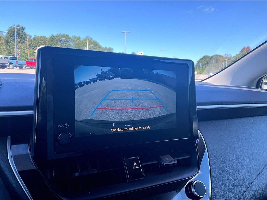 Used 2025 Toyota Corolla LE FWD image 19
