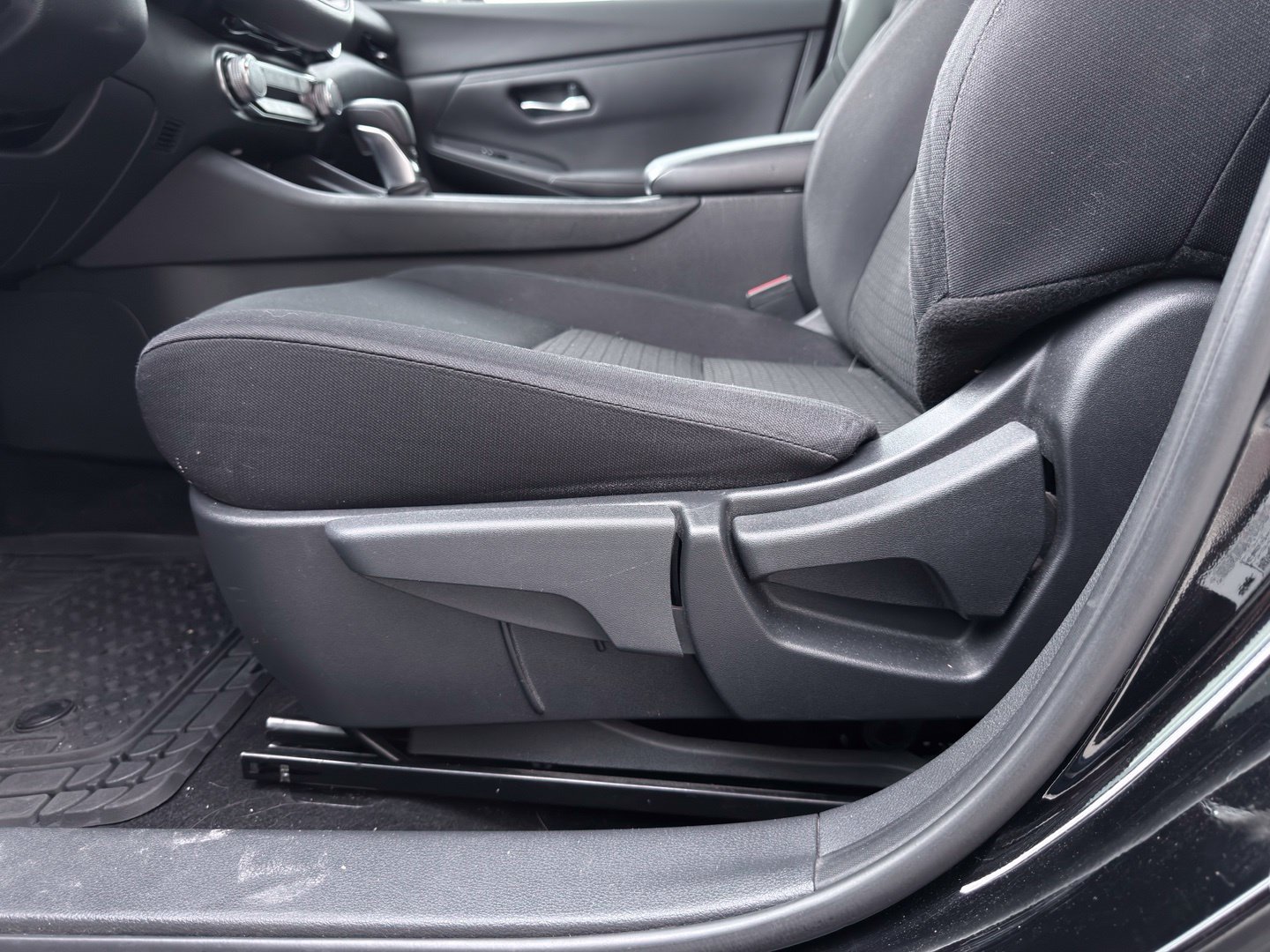 Used 2020 Nissan Sentra S FWD image 20