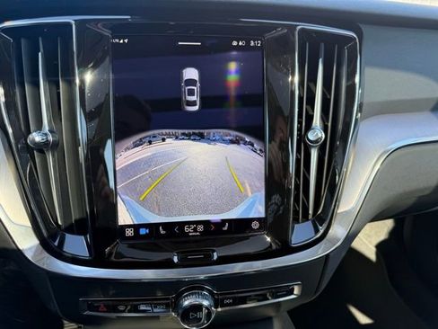 Used 2024 Volvo S60 B5 Core image 27